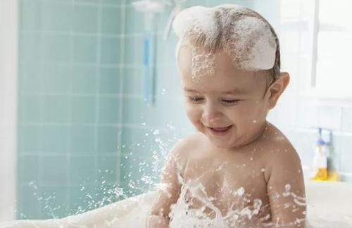 成都华西生长发育医学研究院：关于孩子夏季洗澡的哪些事?_健康_2021-6-15 13:38发布_中享网