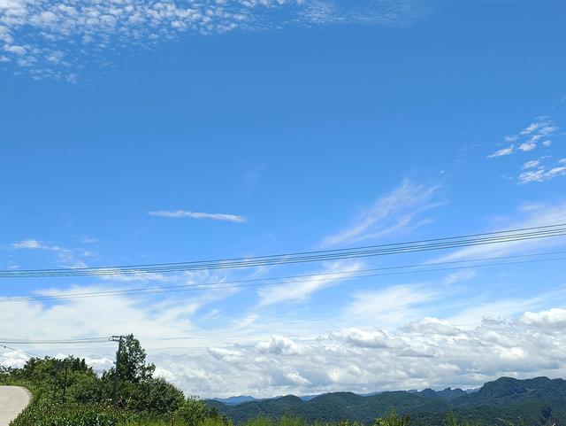 偶尔看看蓝天白云，心情真好