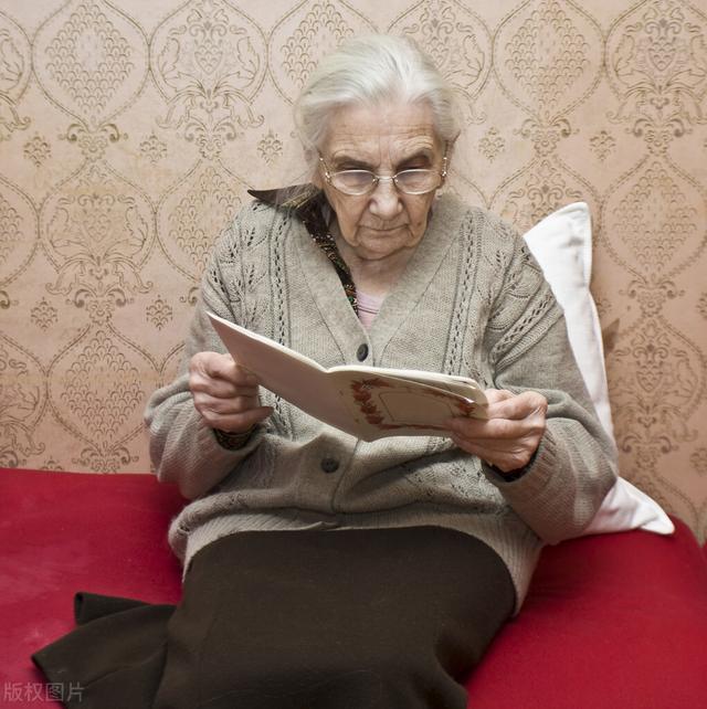 94岁长寿老人提醒：老年人少去这6个圈子，晚年生活幸福又安逸